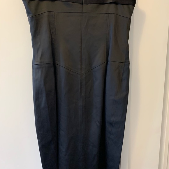 Silk dress - Picture 2 of 5